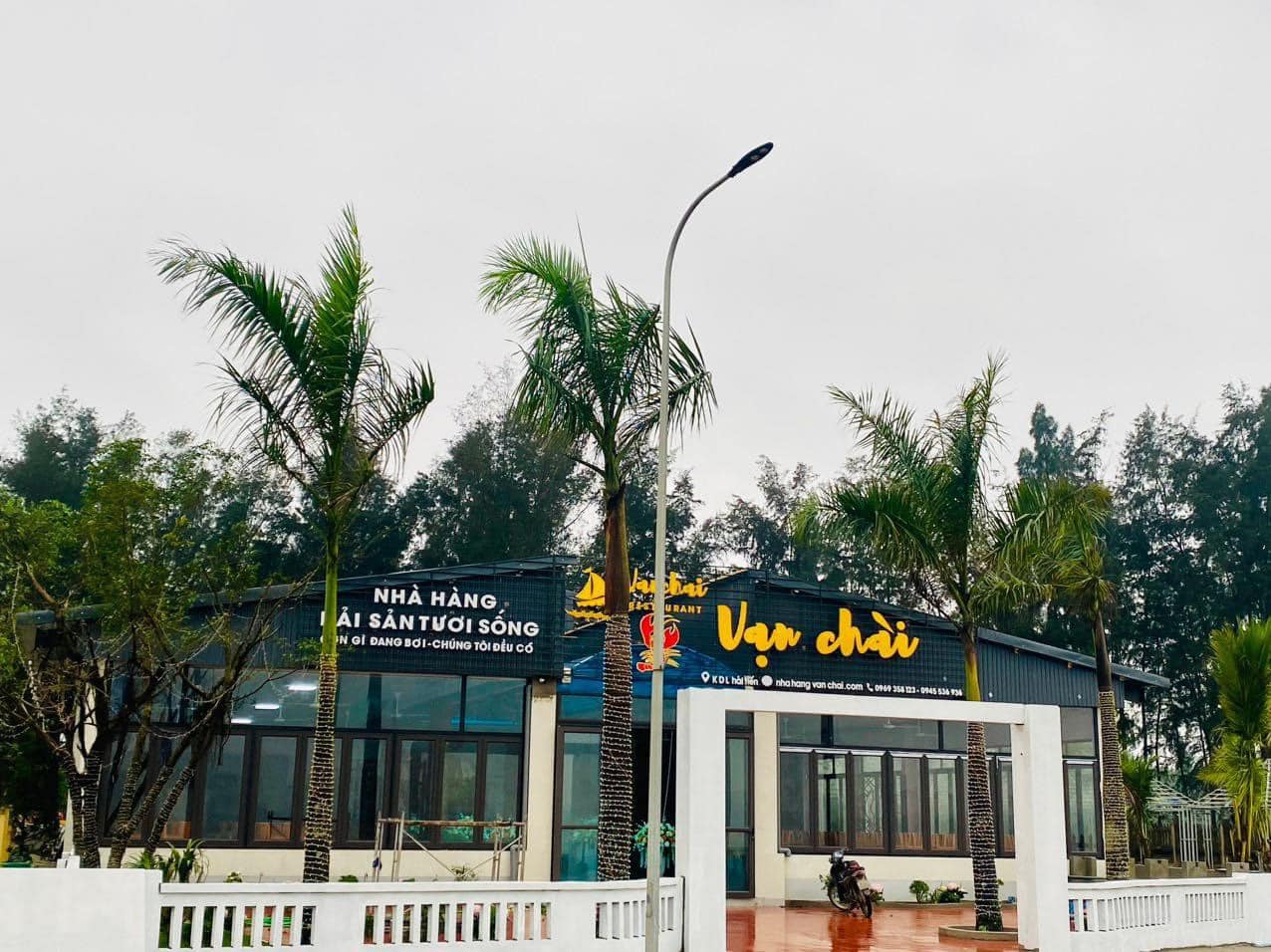 TOP 3 Nhà Hàng Ngon Ở Biển Hải Tiến Không Thể Bỏ Lỡ